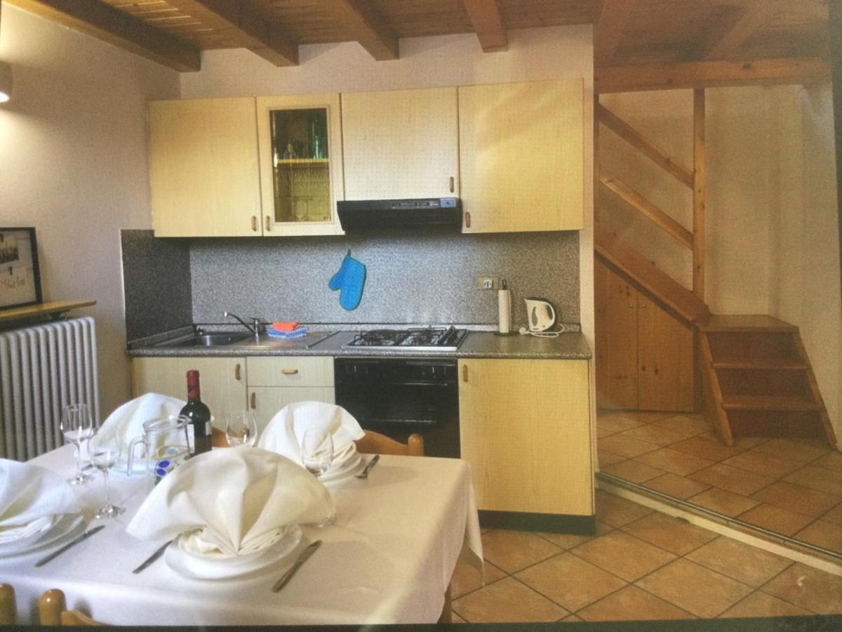 ドマーゾLa Casa Del Portoアパートメント エクステリア 写真